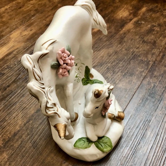 SALE Set of 2 Unicorn Ceramic Statues pink roses green leaves gold accents - Picture 5 of 11